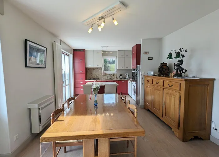 Avec Terrasse, Parking Et Wifi A - Fr-1-589-752 *